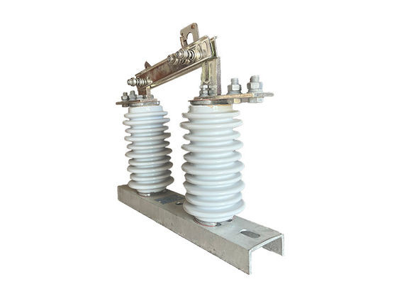 24 kV wysokonapięciowy przełącznik izolacyjny 700 Pa dla systemu elektrycznego jednofazowy zewnętrzny przełącznik odłączający prąd AC